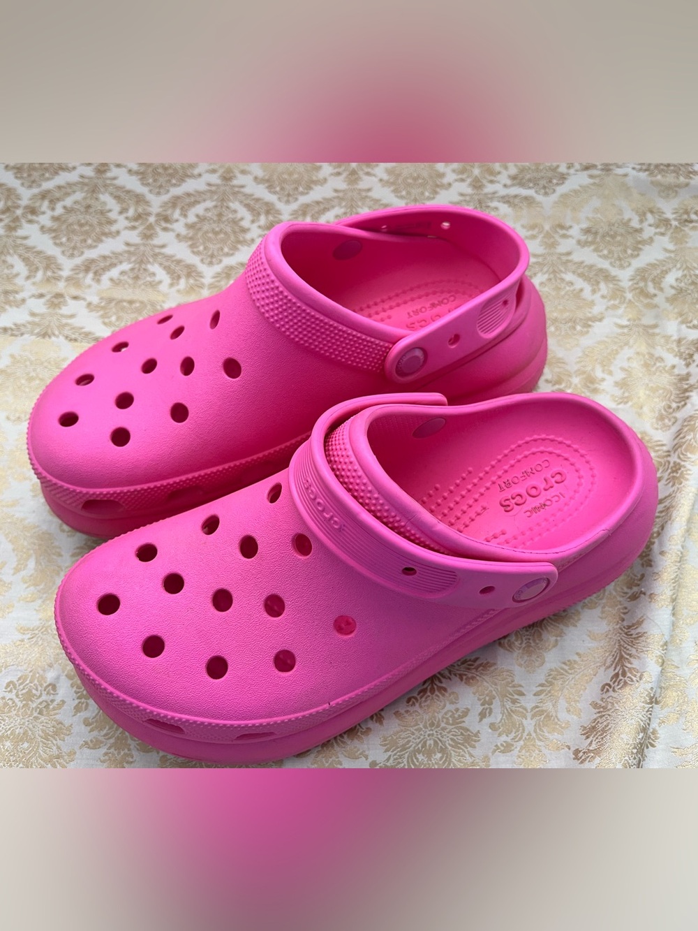 CROCS Hot Pink Platform Clogs Sz 9